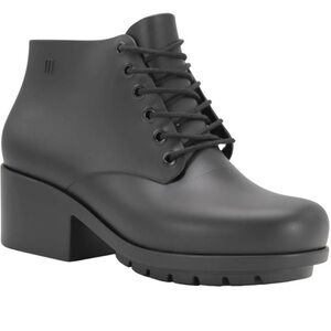 Melissa Stellar Black Lace Up Block Heel Booties Sz 9 Elevated Rain Boots Fall